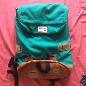 Burton tinder backpack. 25L capacity